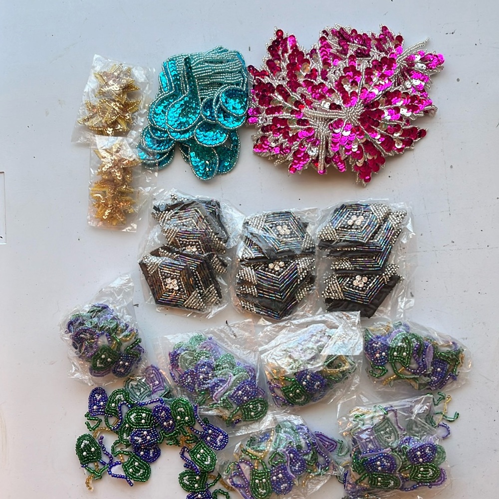 Assorted beaded and sequins patch - image 1